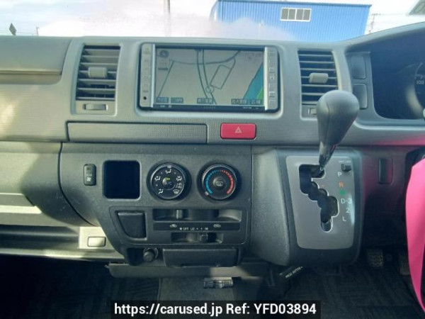 Used 2006 AT toyota regiusace-van KDH200V Image[22]