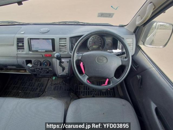 Used 2004 AT toyota regiusace-van KDH200V Image[18]