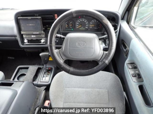 Used 2002 AT toyota regiusace-van RZH112V Image[18]