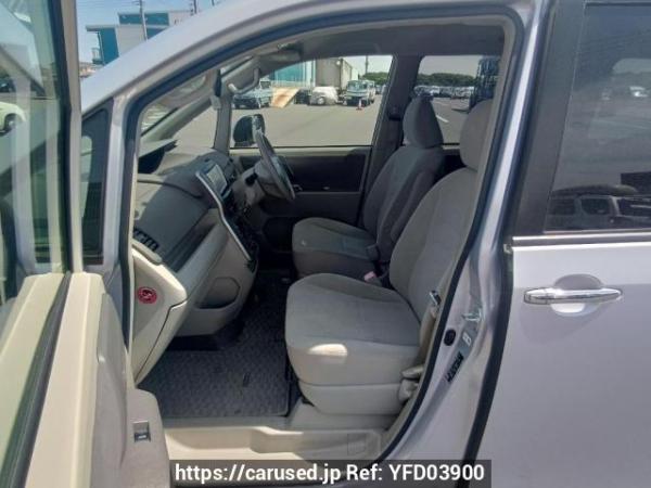 Used 2009 AT toyota noah ZRR70G Image[13]
