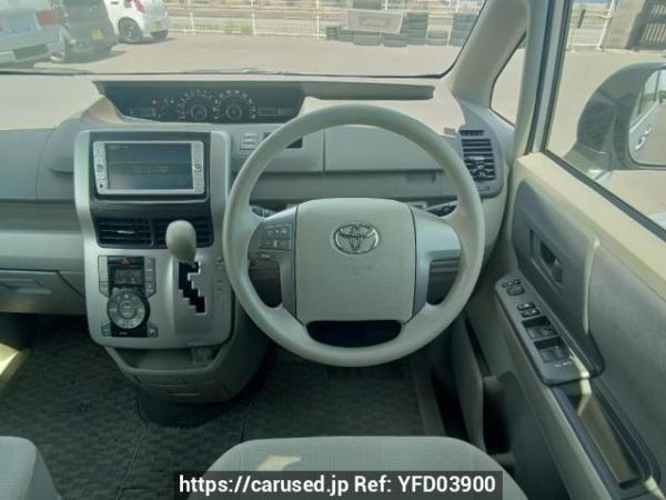 Used 2009 AT toyota noah ZRR70G Image[19]