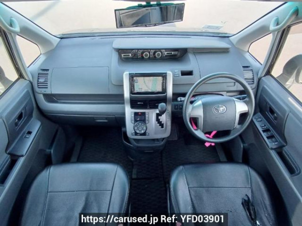 Used 2008 AT toyota noah ZRR70G Image[17]