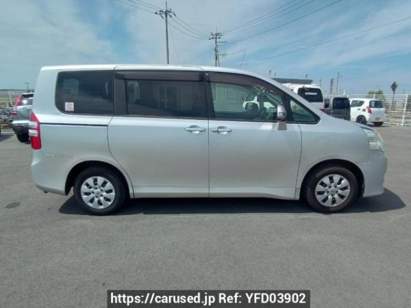 Used 2010 AT toyota noah ZRR70G Image[7]