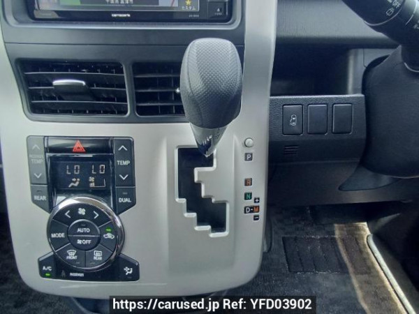 Used 2010 AT toyota noah ZRR70G Image[22]