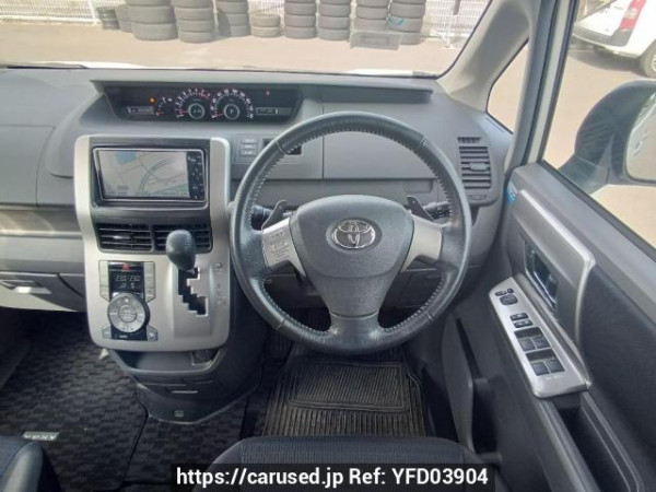 Used 2009 AT toyota voxy ZRR70W Image[19]
