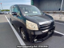 Toyota Noah ZRR70G