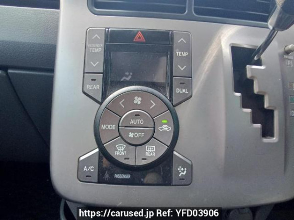 Used 2010 AT toyota noah ZRR70G Image[21]