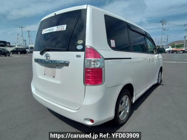 Used 2007 AT toyota noah ZRR70G Image[6]