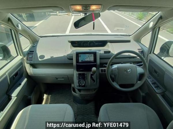 Used 2009 AT toyota noah ZRR70G Image[16]