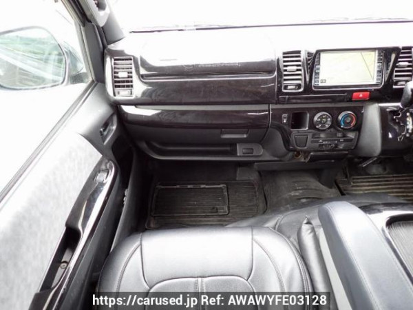 Used 2005 AT toyota regiusace-van KDH200V Image[15]