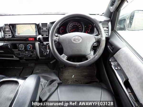 Used 2005 AT toyota regiusace-van KDH200V Image[16]