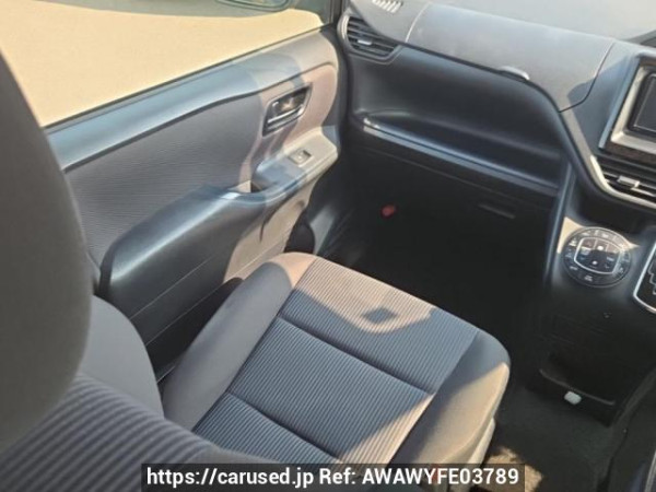 Used 2015 AT toyota noah ZRR85G Image[18]