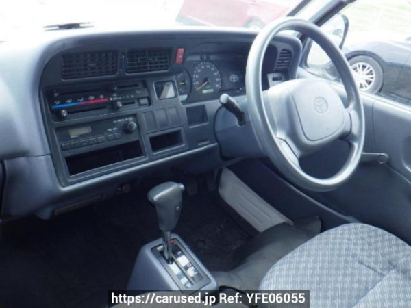 Used 2004 AT toyota hiace-van TRH112V Image[13]