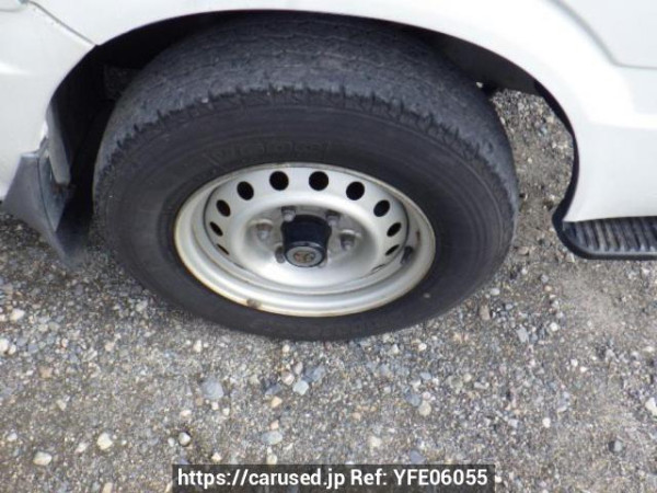 Used 2004 AT toyota hiace-van TRH112V Image[24]