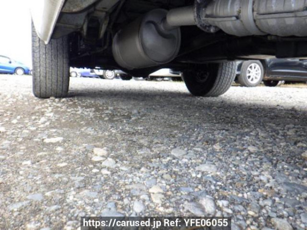 Used 2004 AT toyota hiace-van TRH112V Image[30]