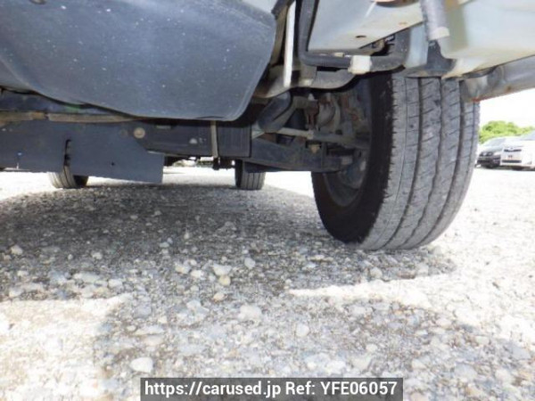Used 2004 AT toyota hiace-van TRH112V Image[28]