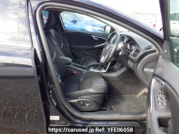 Used 2013 AT volvo v40 MB4164T Image[11]