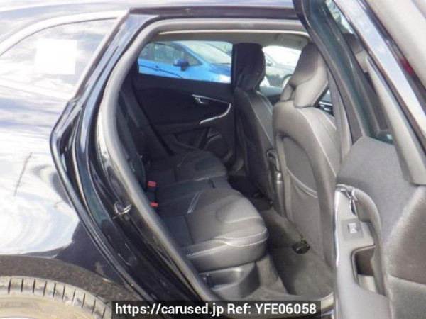 Used 2013 AT volvo v40 MB4164T Image[12]