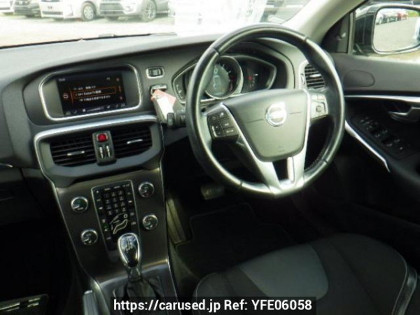 Used 2013 AT volvo v40 MB4164T Image[14]