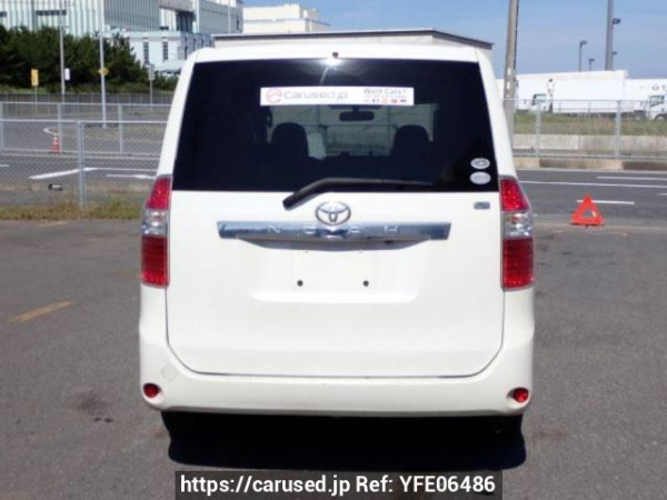 Used 2010 AT toyota noah ZRR70G Image[5]