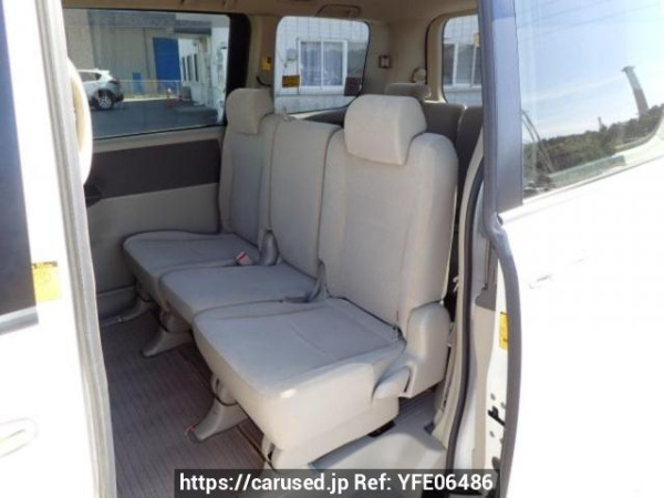 Used 2010 AT toyota noah ZRR70G Image[14]