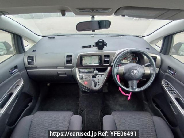 Used 2004 AT toyota wish ZNE10G Image[17]