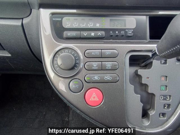 Used 2004 AT toyota wish ZNE10G Image[21]