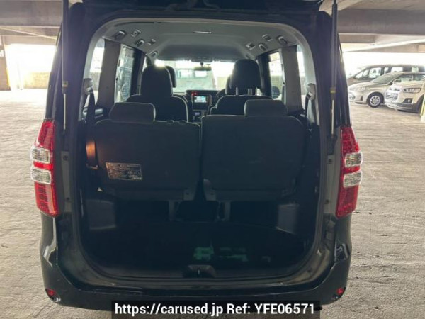 Used 2010 AT toyota noah ZRR70G Image[8]
