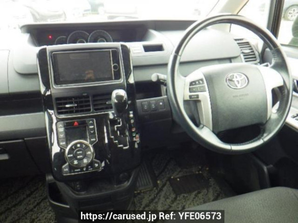 Used 2013 AT toyota noah ZRR70G Image[19]