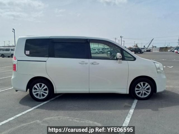 Used 2008 AT toyota noah ZRR70G Image[7]