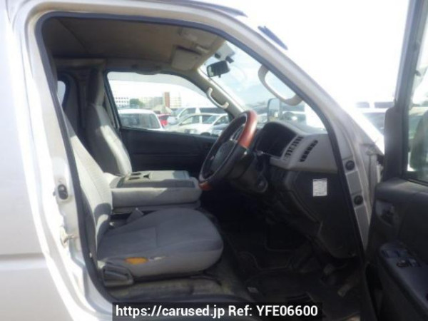 Used 2006 AT toyota regiusace-van KDH200V Image[11]