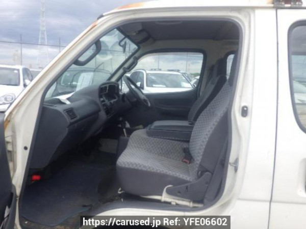 Used 2002 AT toyota regiusace-van RZH112V Image[11]