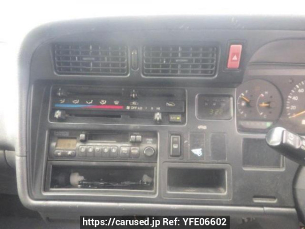 Used 2002 AT toyota regiusace-van RZH112V Image[16]