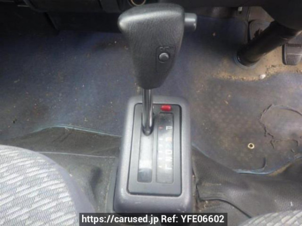 Used 2002 AT toyota regiusace-van RZH112V Image[17]