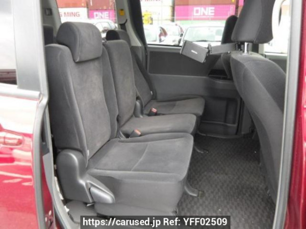 Used 2008 AT toyota voxy ZRR70G Image[11]