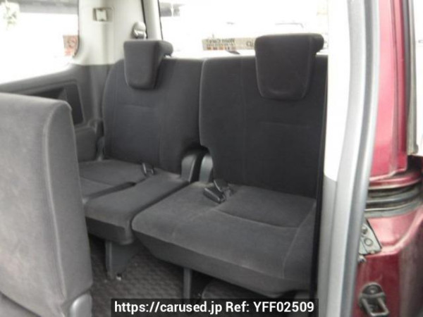 Used 2008 AT toyota voxy ZRR70G Image[14]
