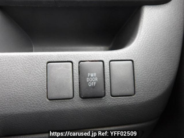 Used 2008 AT toyota voxy ZRR70G Image[24]