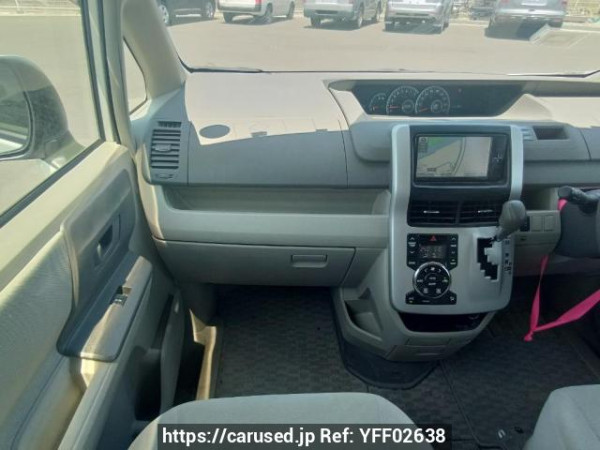 Used 2010 AT toyota noah ZRR70G Image[18]