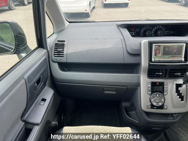 Used 2010 AT toyota noah ZRR70G Image[17]