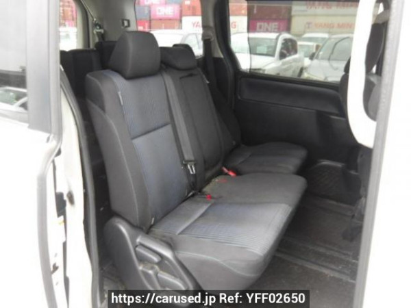 Used 2015 AT toyota noah ZRR80W Image[13]