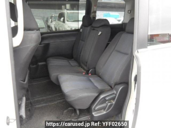 Used 2015 AT toyota noah ZRR80W Image[14]