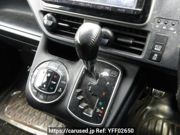 Used 2015 AT toyota noah ZRR80W Image[24]