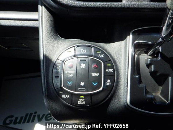 Used 2014 AT toyota noah ZRR80G Image[24]