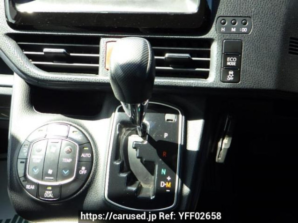 Used 2014 AT toyota noah ZRR80G Image[25]