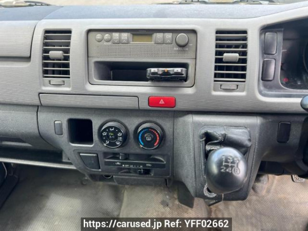 Used 2005 MT toyota hiace-van TRH200V Image[18]