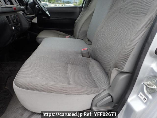 Used 2010 MT toyota hiace-van TRH200V Image[12]