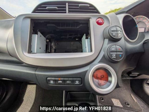 Used 2011 AT honda fit GE6 Image[16]