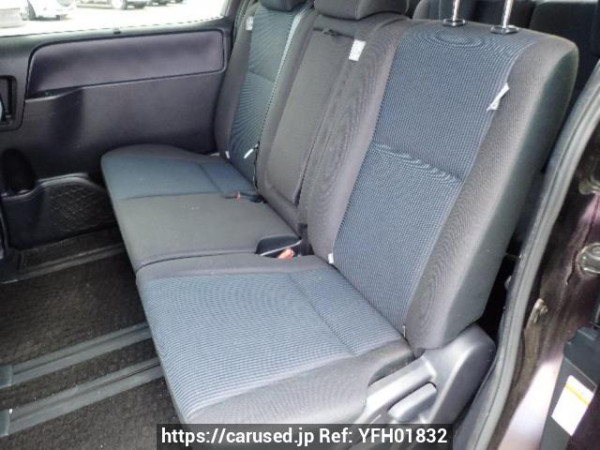 Used 2014 AT toyota noah ZRR80G Image[15]