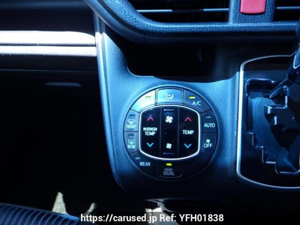 Used 2014 AT toyota noah ZRR80W Image[27]