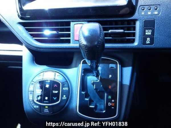 Used 2014 AT toyota noah ZRR80W Image[28]